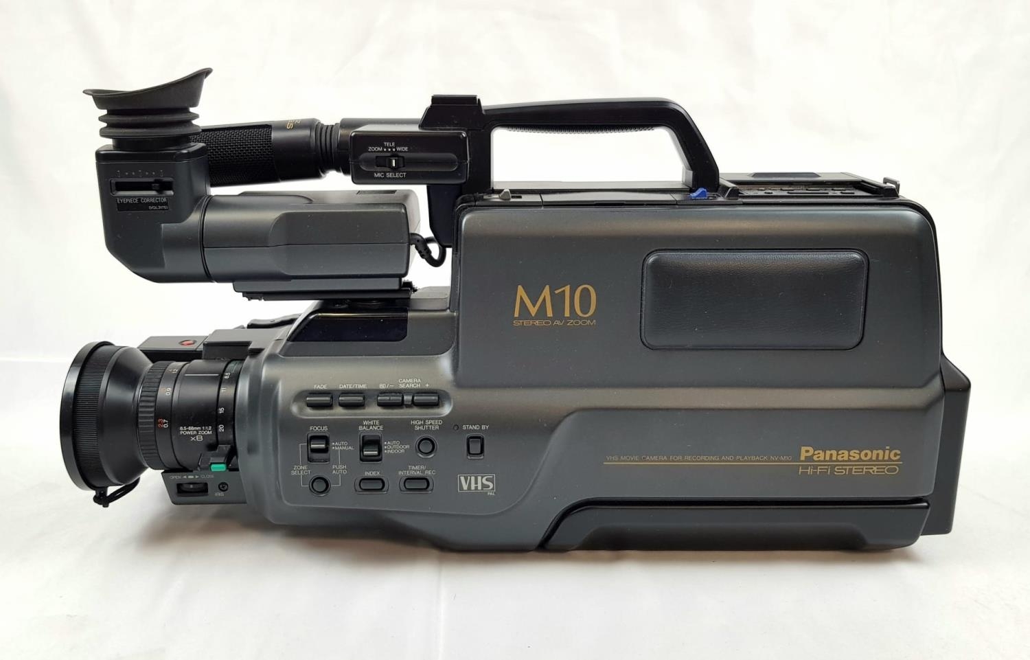 A Panasonic NV-M10 Camcorder. Comes with battery pack, cables and instructions - in original case. - Image 7 of 28