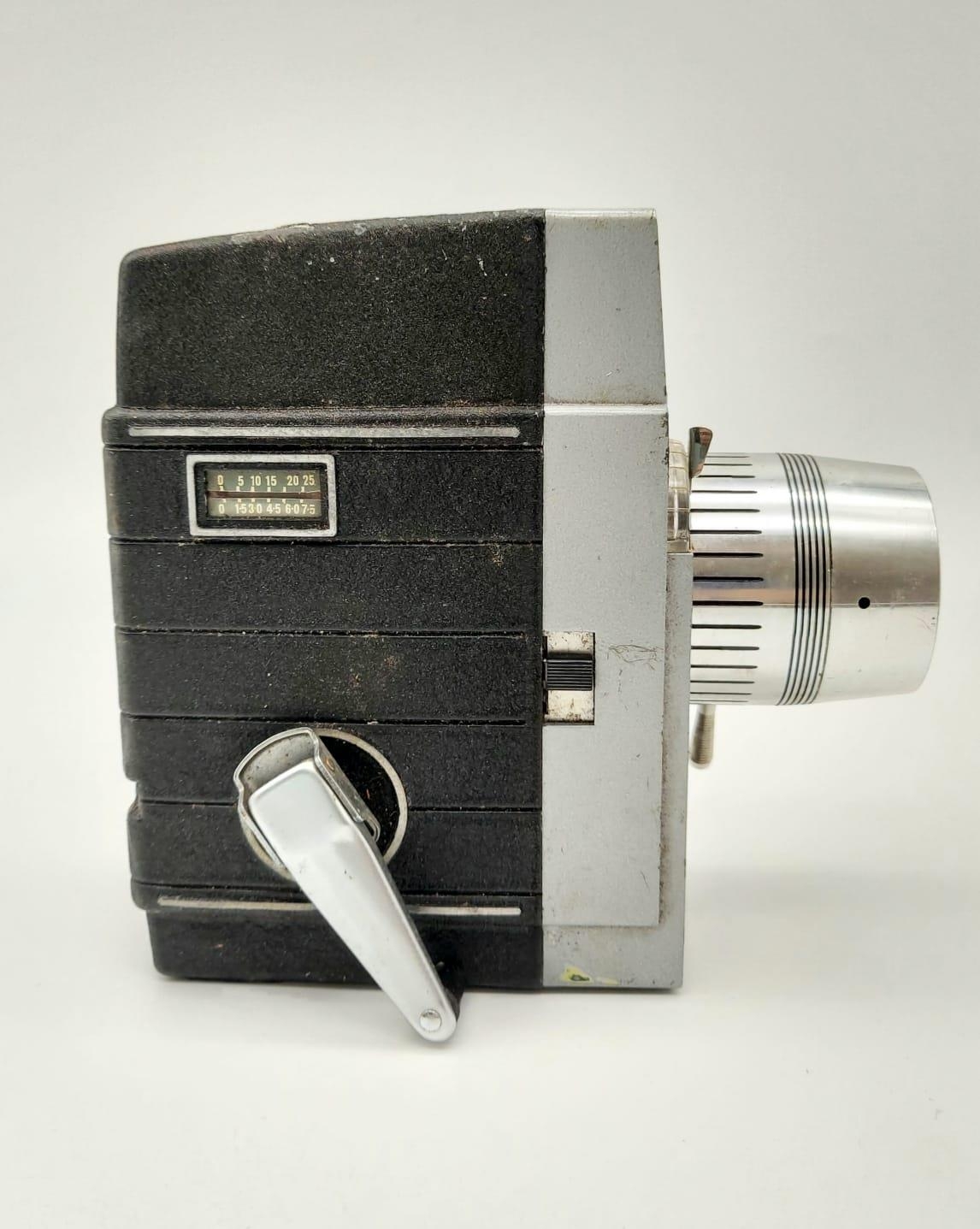 A Vintage Bell and Howell Electric Eye 8MM Perpetual Movie Camera. In working order - comes with - Image 8 of 13