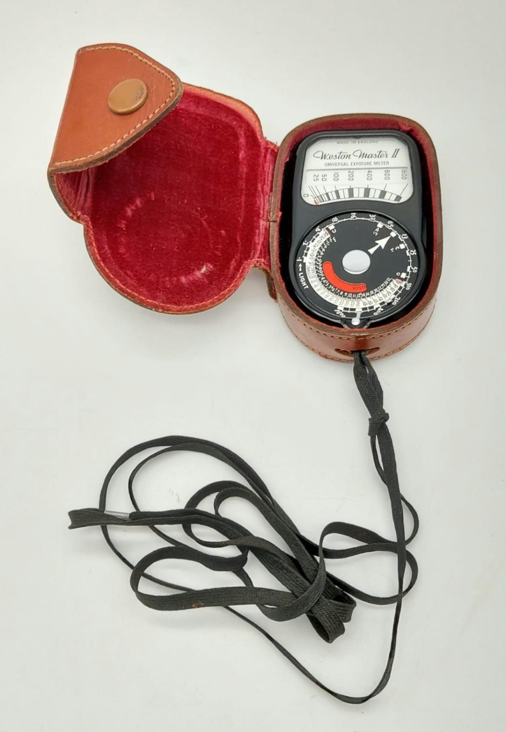 A Vintage Weston Master Light Meter (in leather case), a Pyramid 8-16mm 3 -way film splicer and a - Image 2 of 13