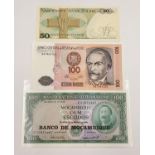 Three Vintage Uncirculated Bank Notes - Peru, Poland and Mozambique. Comes in a protective plastic