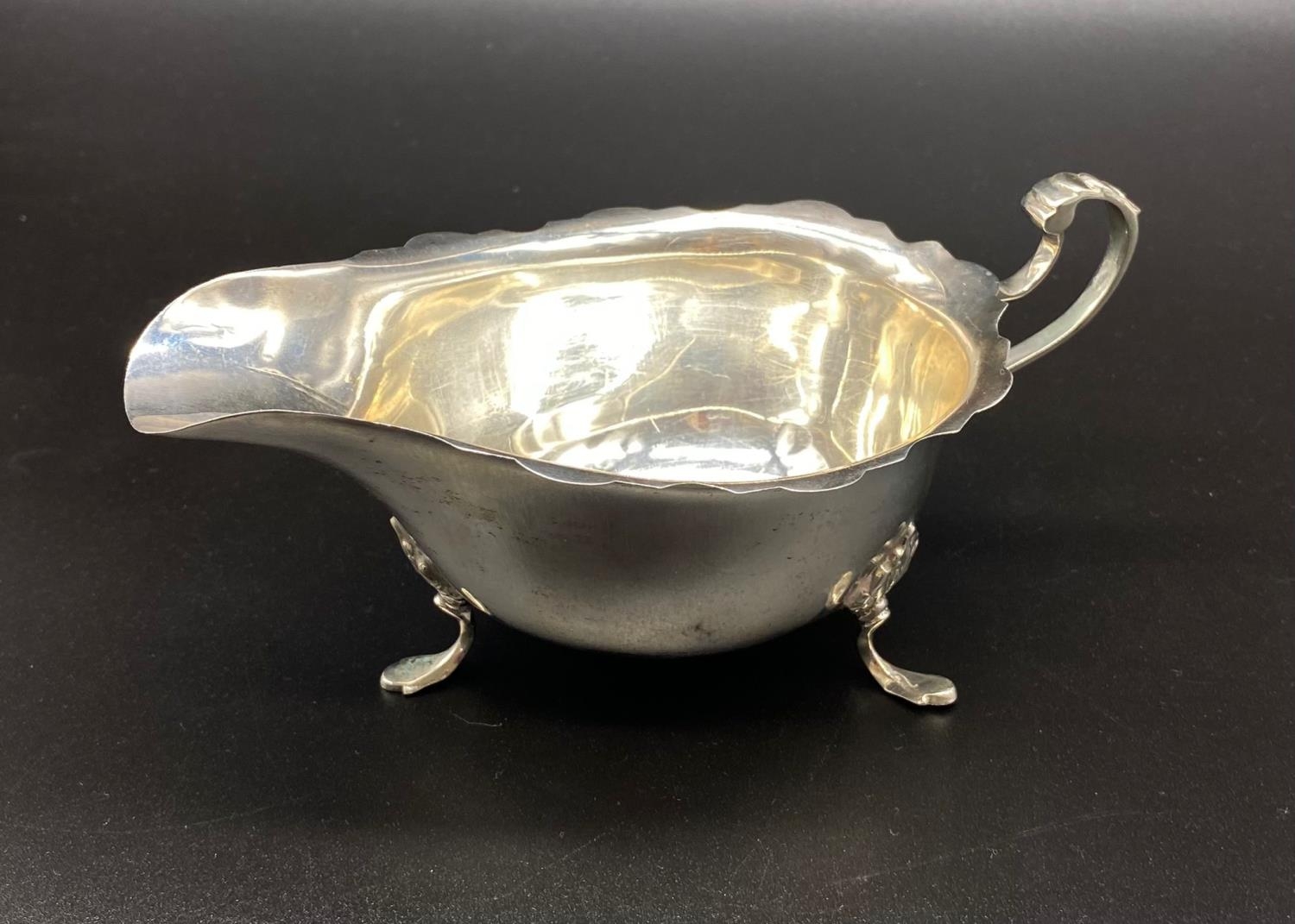 Antique Silver Gravy Boat. Birmingham mark. 7 x 17cm. 95g