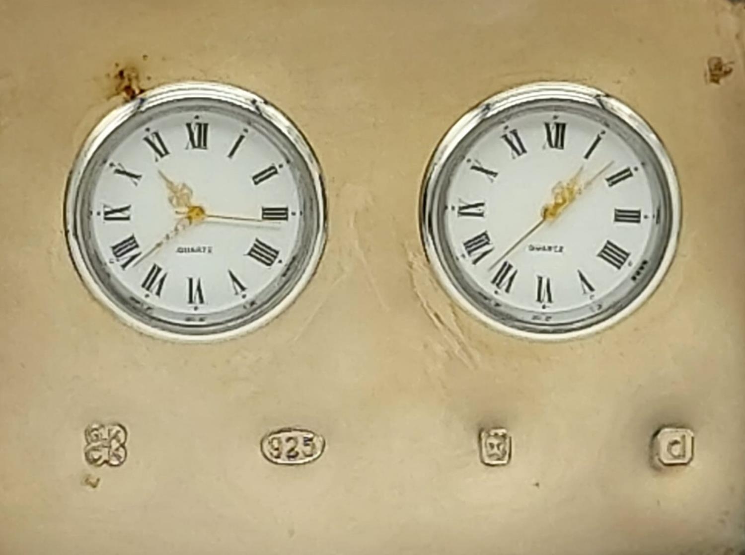 A Gordon and Christopher Kitney Sterling Silver Desk Clock. Two Dials. Quartz movement - needs - Image 3 of 5