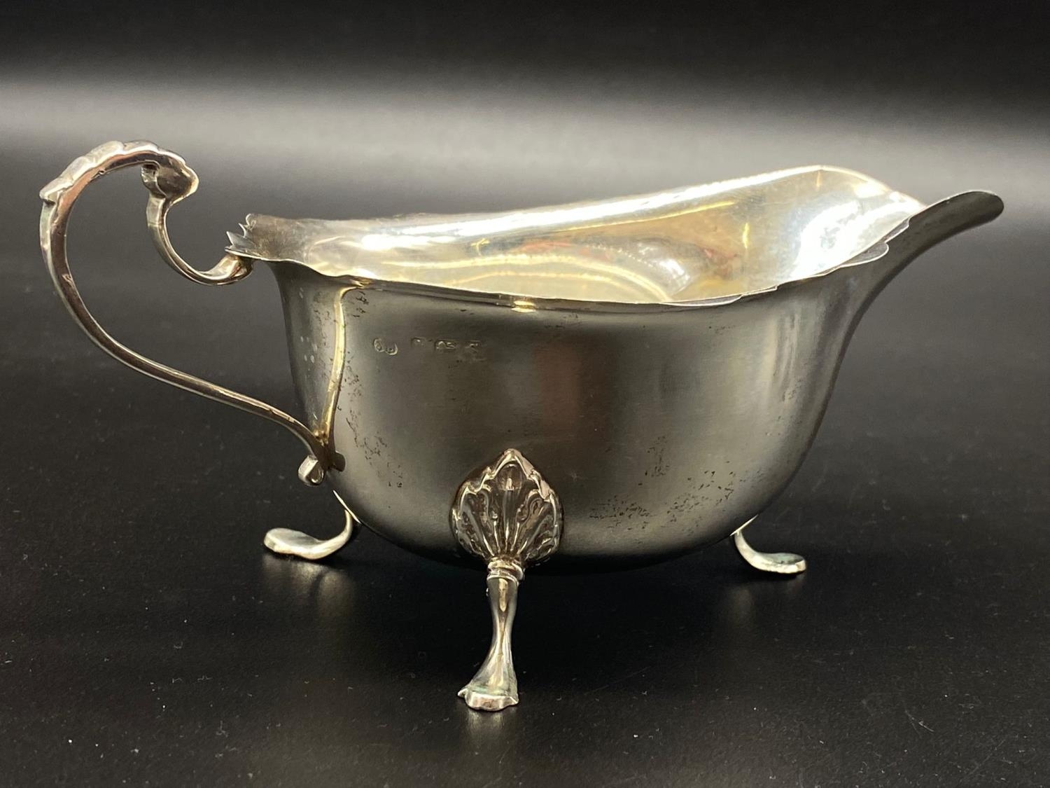 Antique Silver Gravy Boat. Birmingham mark. 7 x 17cm. 95g - Image 2 of 4