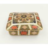 A Royal Crown Derby Rectangular Imari Pattern Trinket Box with Lid Pattern Number 1128. 11 x 10cm