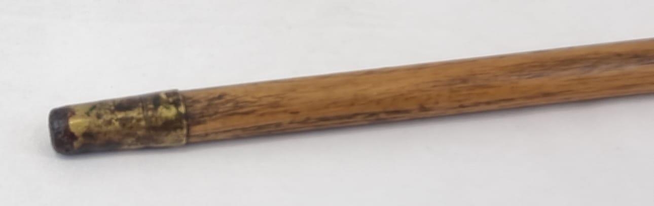 A Vintage Wooden Walking Cane with a Bulbous Handle. 92cm. - Image 2 of 4