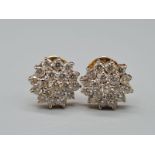 A PAIR OF DIAMOND CLUSTER EARRINGS SET I 14K GOLD WITH SCREW BACK FITTINGS. 2.30ct of DIAMONDS AND