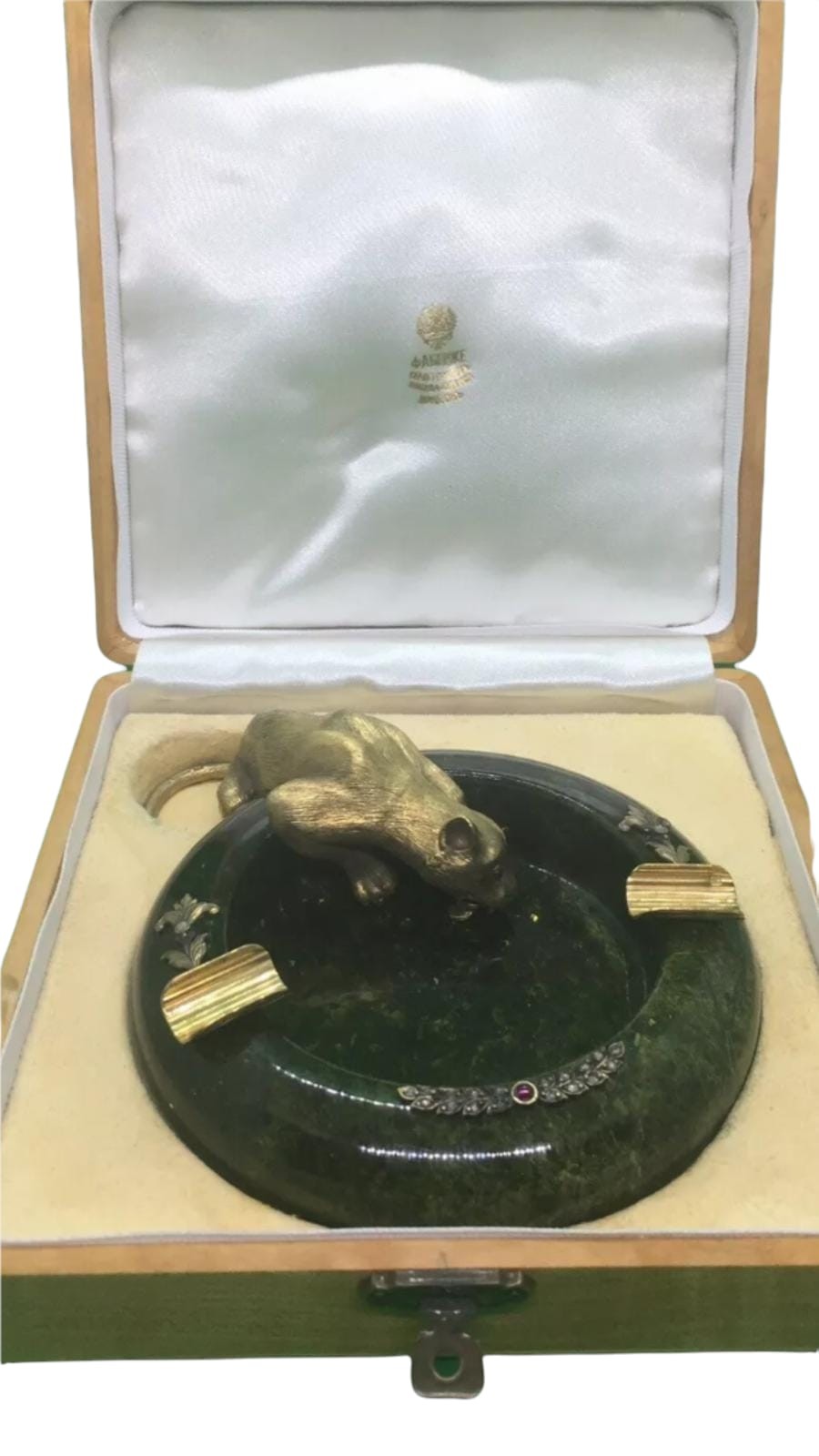 A Russian large silver gilt and diamond jade leopard ashtray SIZE LENGTH ::: 15.3 cm from tail to