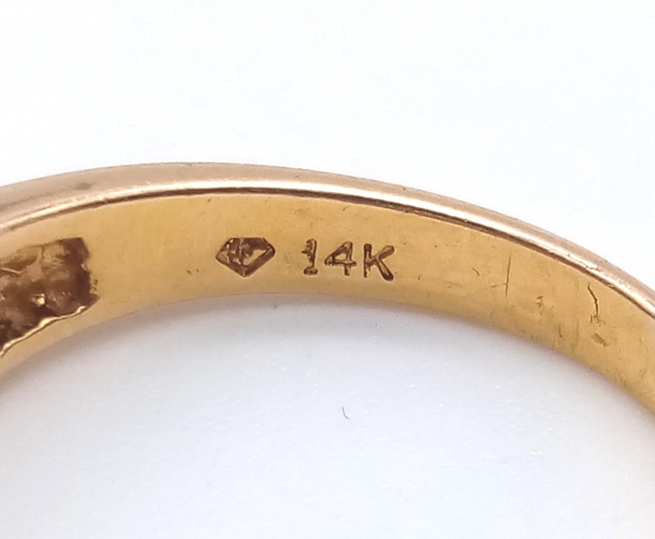 A 14 K yellow gold ring with two rows of diamonds (0.6 carats). Ring size: N, weight: 5.2 g. - Image 5 of 5