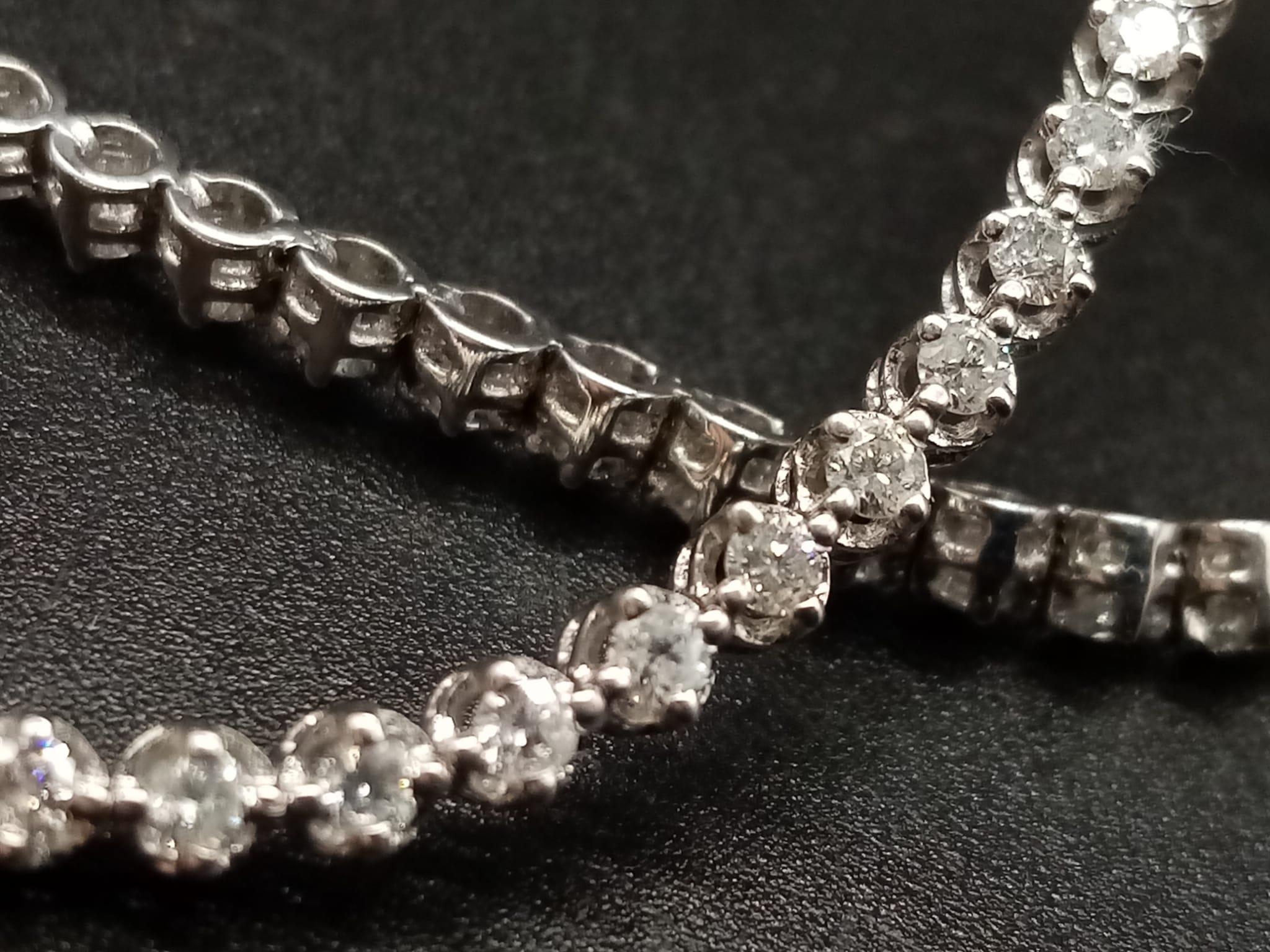 An 18K White Gold Diamond Tennis Bracelet. 2.3-2.5ct. I - VS Grade. 8.31g. 18cm. - Bild 2 aus 7