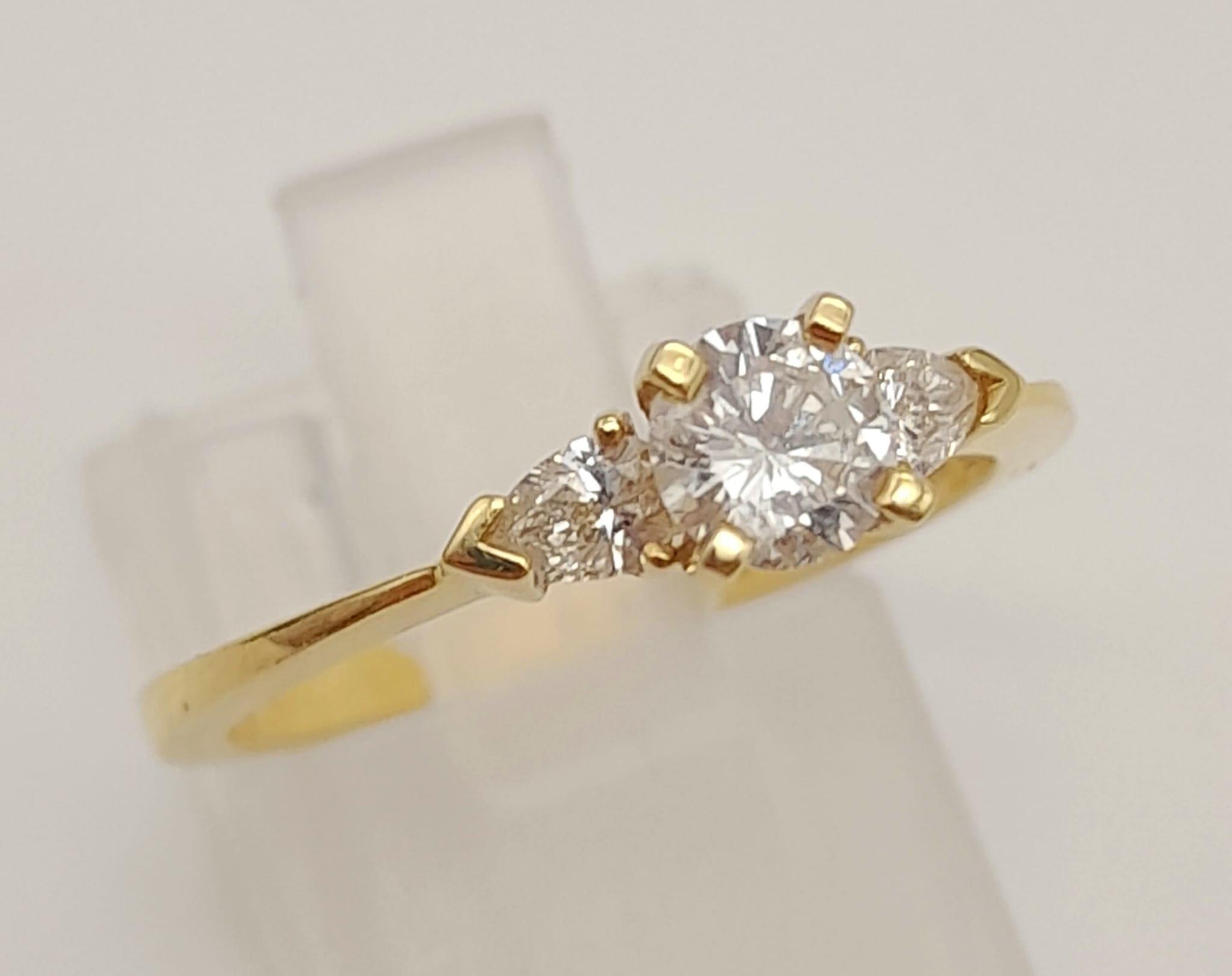 An 18K Yellow Gold Three-Stone Diamond Ring. 0.60ct. Size N. 3g. - Bild 2 aus 11