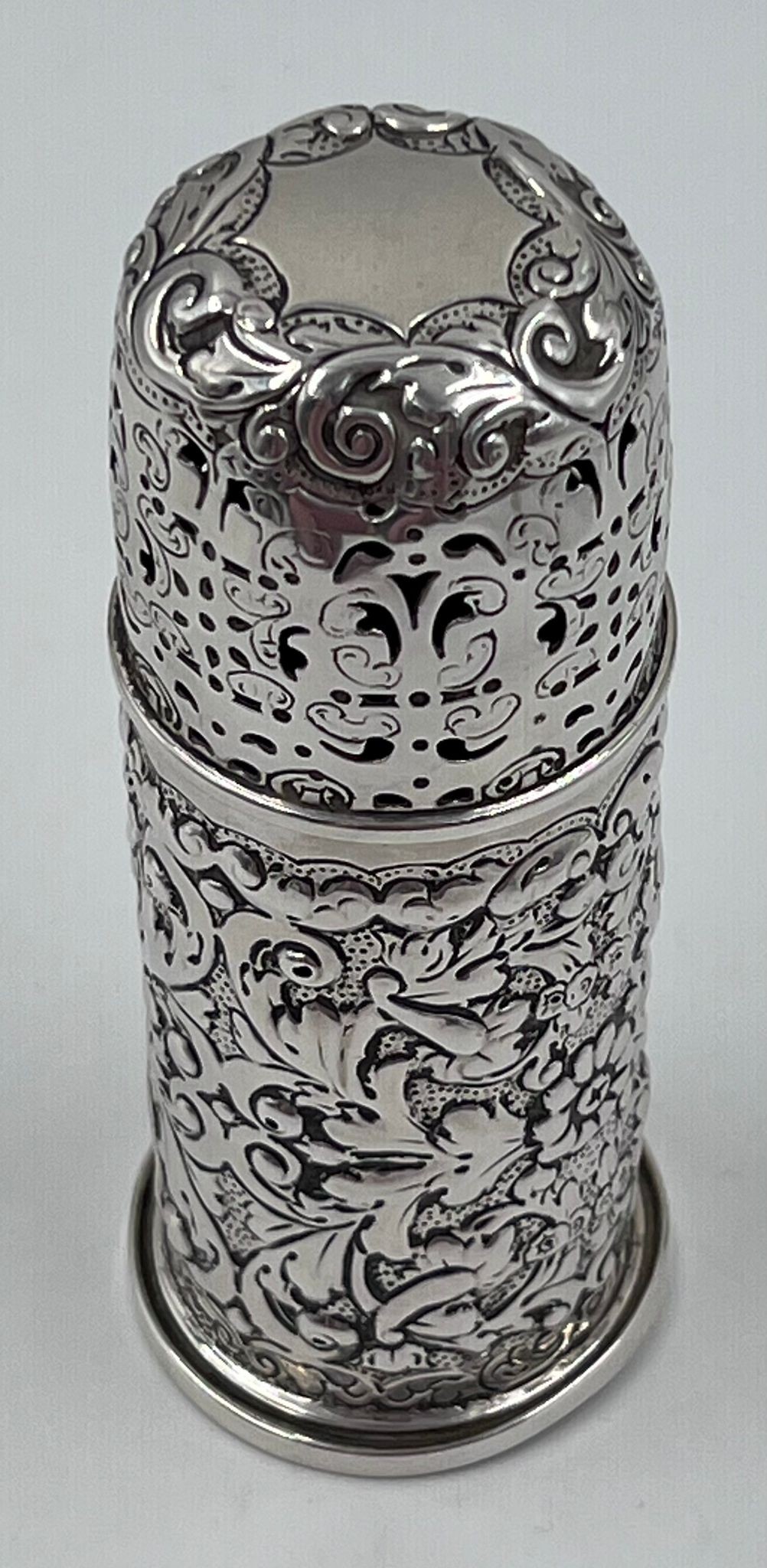 An Antique Victorian Solid Silver Sugar Caster. Beautiful embossed and pierced floral decoration. - Image 2 of 4