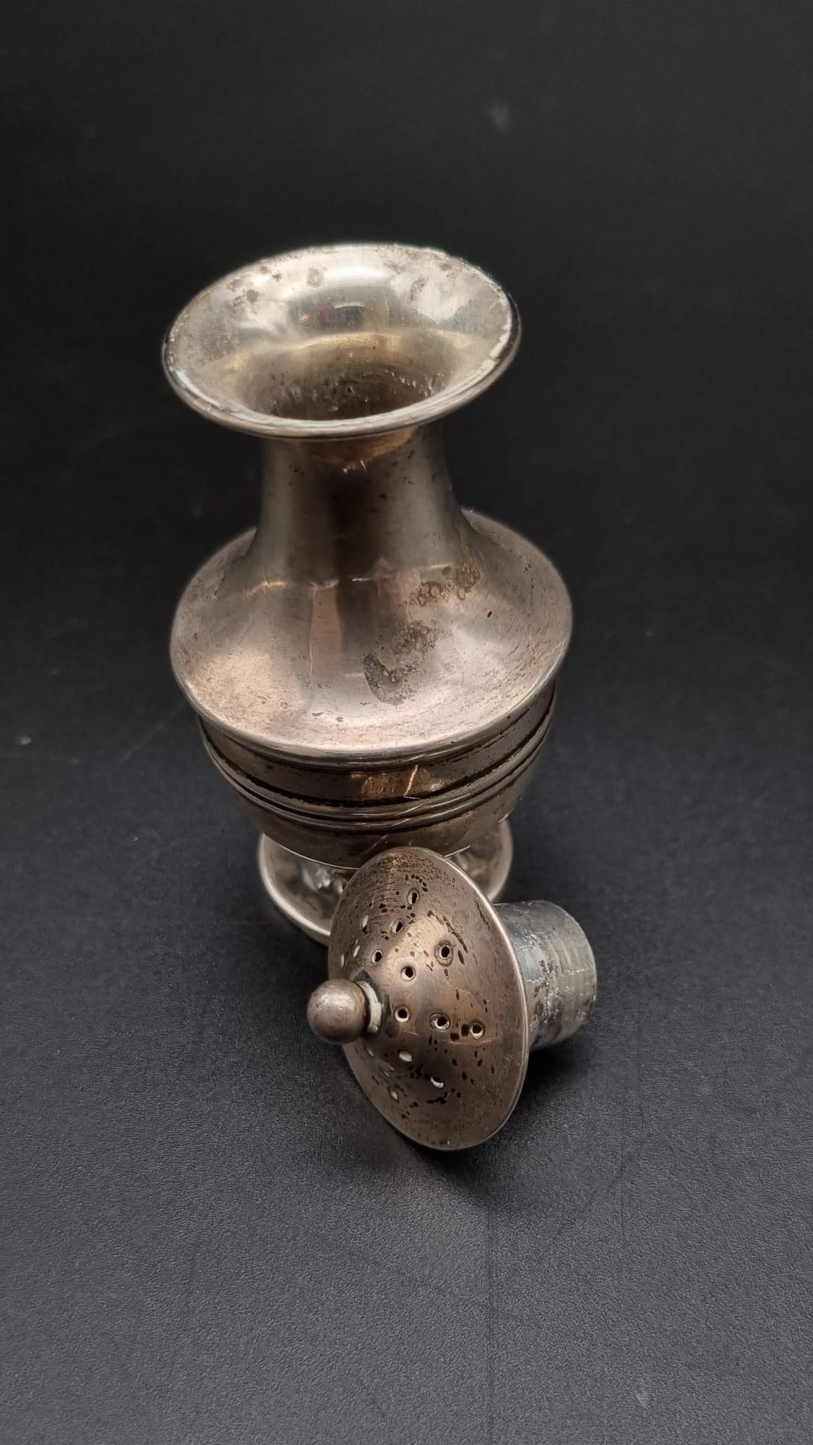 Two Antique Silver Salt and Pepper Pots. Hallmarks for Birmingham 1900 and 1919. 47g total weight. - Image 7 of 11