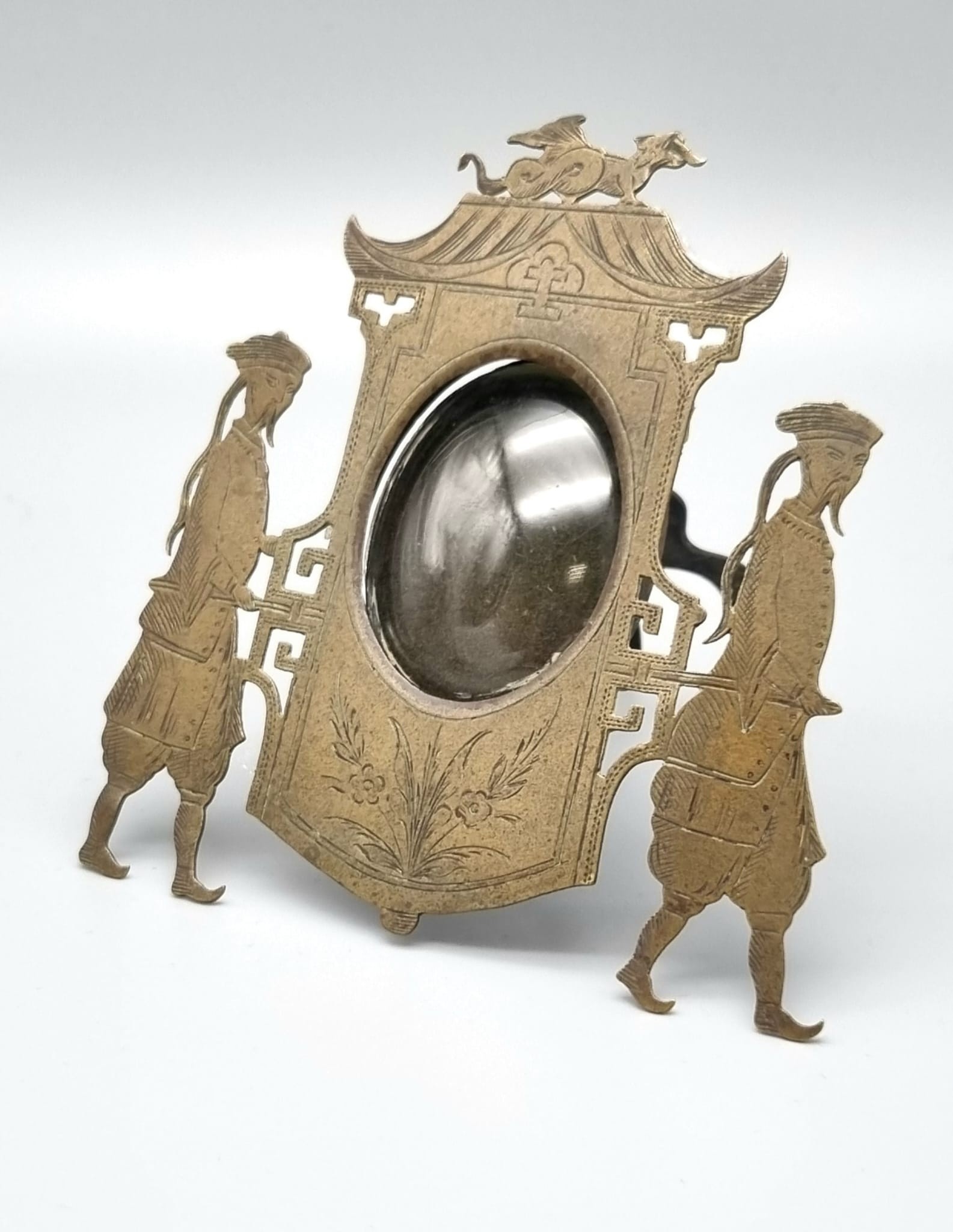 An Unusual Antique Chinese Novelty Brass Photo Frame. 14 x 12cm. - Image 5 of 6