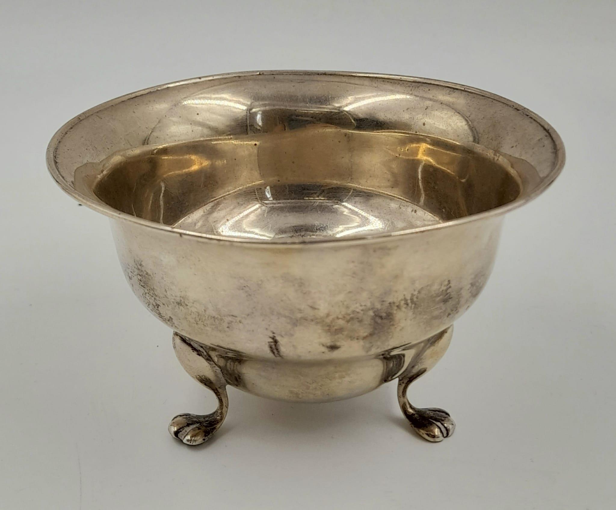 An Antique Solid Silver Bowl with Three Pedestal Lion Feet. Hallmarks for London 1908. 10.5 x 6.5cm. - Image 3 of 17
