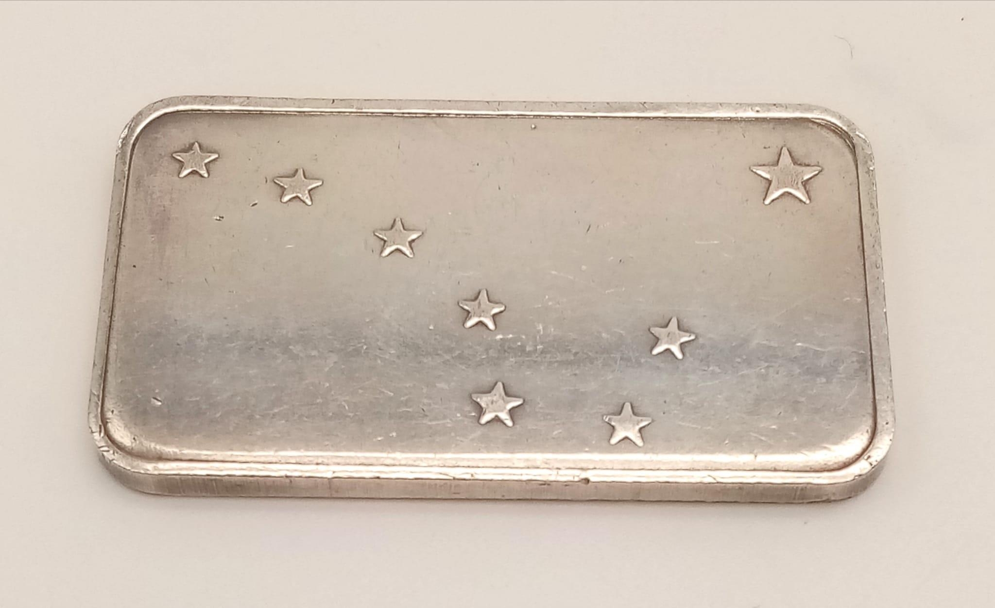 An Oxford Alaska Silver 1oz Bar - .999 silver. 31.4g 4.5 x 2.5cm. - Image 2 of 3