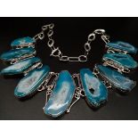 A glorious natural blue agate bib necklace. Necklace length: 50 cm (max), weight: 108 g.