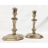 A good pair of sterling silver candlesticks, made in London !969. Height: 16.5 cm, base diameter: