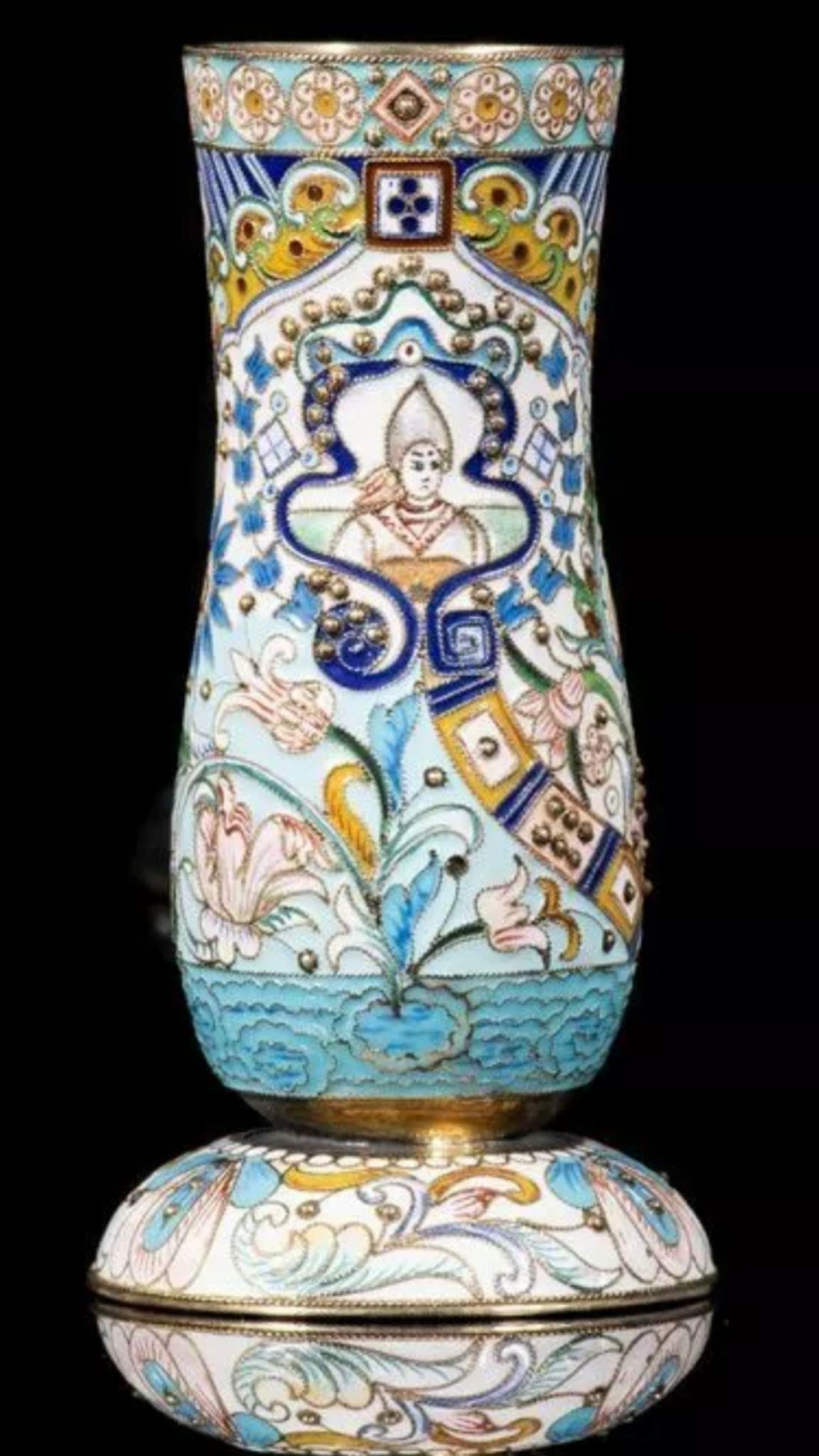 Magnificent Russian silver and enamel large cup vase Total weight: 171.57 grams. Dimensions: 11.