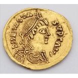 An Ancient Theodoric Gold Tremissis, Rome Mint Coin. 491 - 518. 1.41g. Obverse: Bust of Anastasios