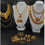 A LARGE MIXED LOT OF GOLD JEWELLERY TO INCLUDE: 6 X 22K GOLD NECKLACES 192.9gms 6 X 22K GOLD