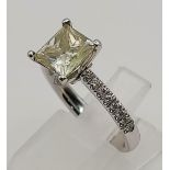 18K White Gold Diamond Solitaire 4 Claw Princess Cut Ring 2ct with Diamond Shoulders Size N 4.1g