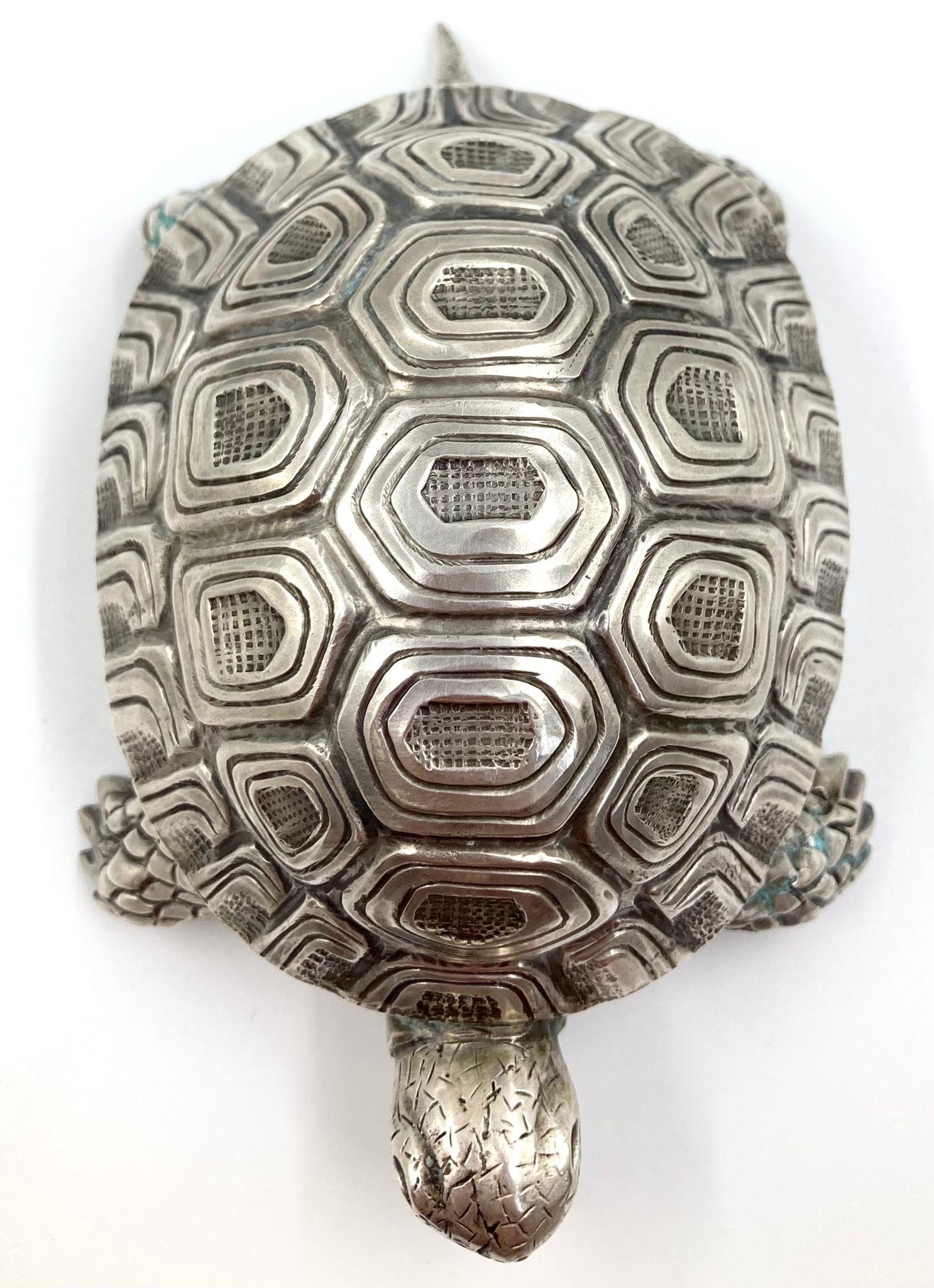 A stunning large solid silver European tortoise table lighter Marked 800 possibly Italian Top - Image 3 of 9
