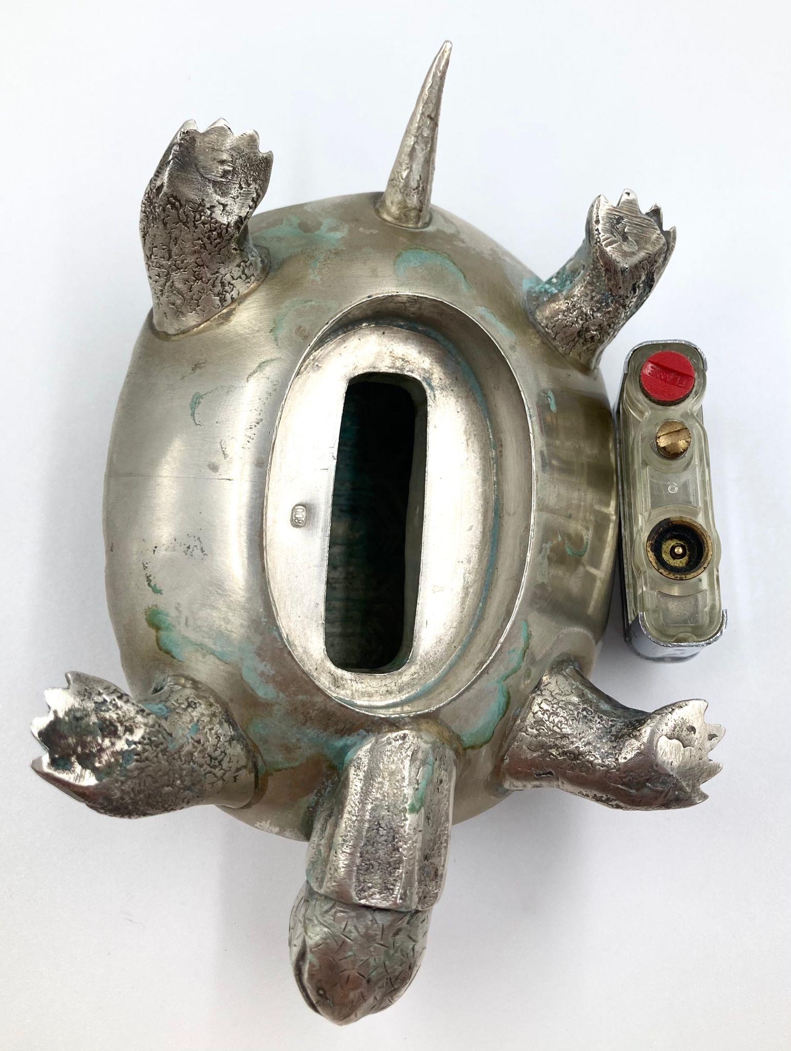 A stunning large solid silver European tortoise table lighter Marked 800 possibly Italian Top - Image 5 of 9