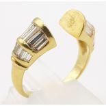 18K YELLOW GOLD FANCY DIAMOND BAGUETTE CUT RING. 1.25CT. 5.5G. SIZE N.