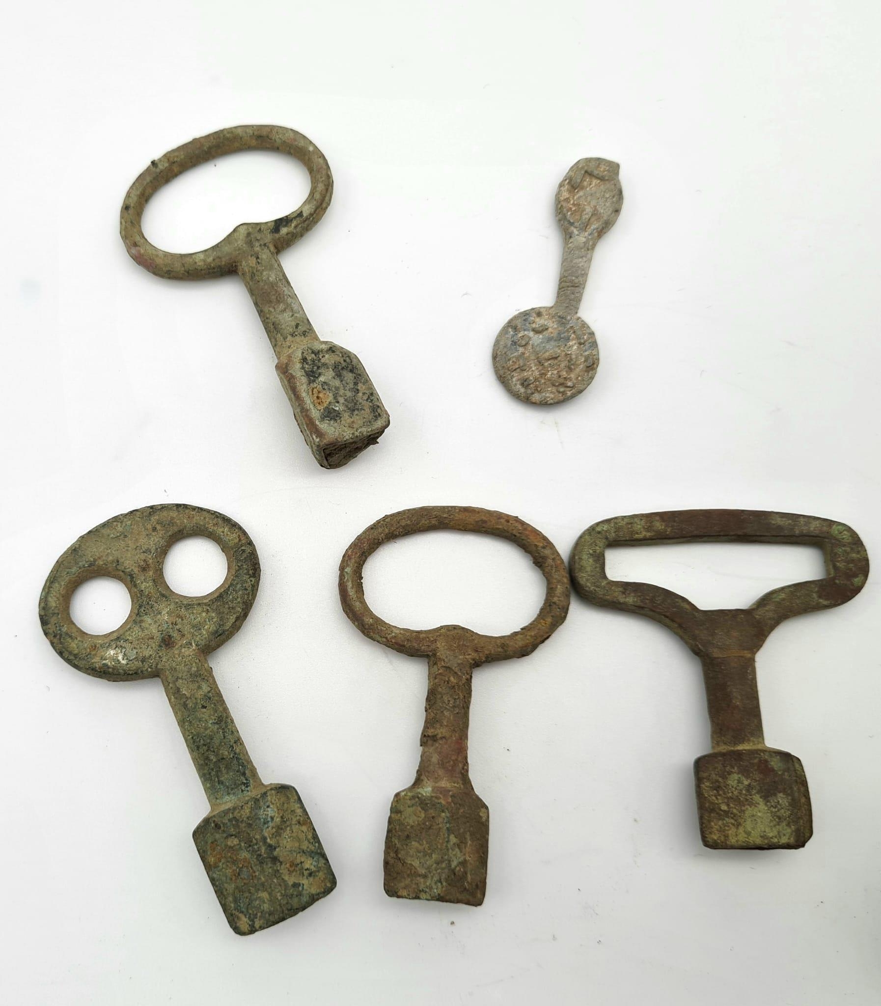 A Selection of Over 20 Medieval and Early - Keys, buttons, and crotal bells. Please see photos for - Image 3 of 4