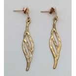 A Pair of 9K Yellow Gold Leaf Earrings. 3cm.