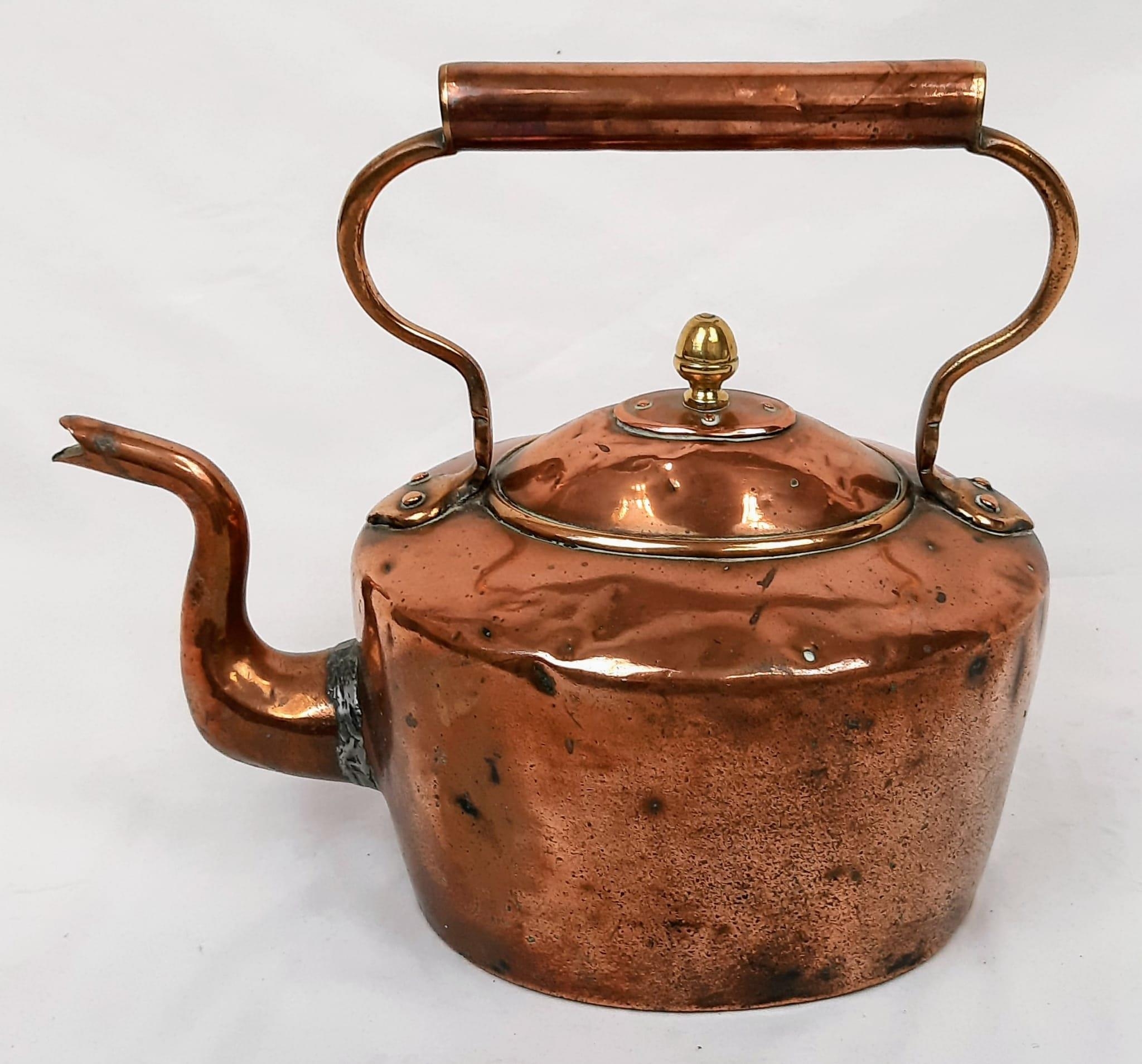 A Large Antique Copper Tea Kettle. 35 x 33cm. 1.9k - Image 2 of 6