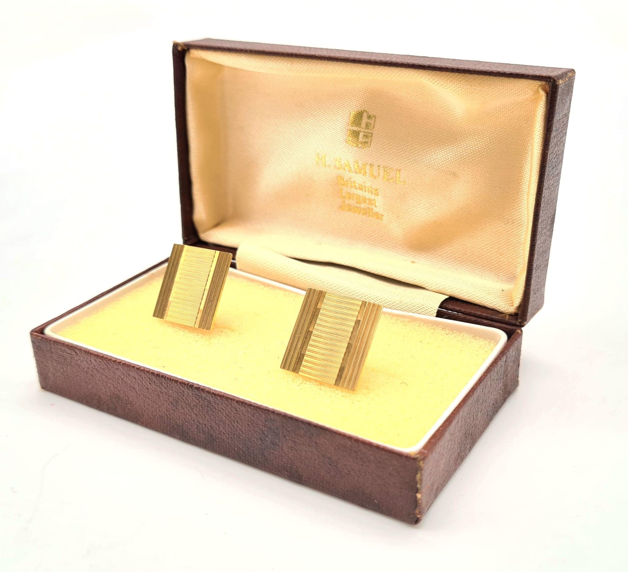 A Pair of Vintage 9K Yellow Gold Flat-Square Cufflinks - these are making a comeback! 7.06g total