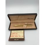 Vintage gold plated Colibri pen in suede fabric lined gift box. Complete with 1989 jewellers stamped