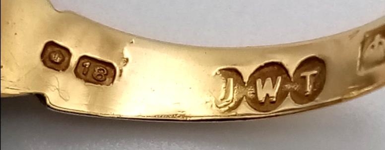 An Antique 18K Yellow Gold Diamond Ring. Five small graduating diamonds in-between scroll - Image 5 of 5