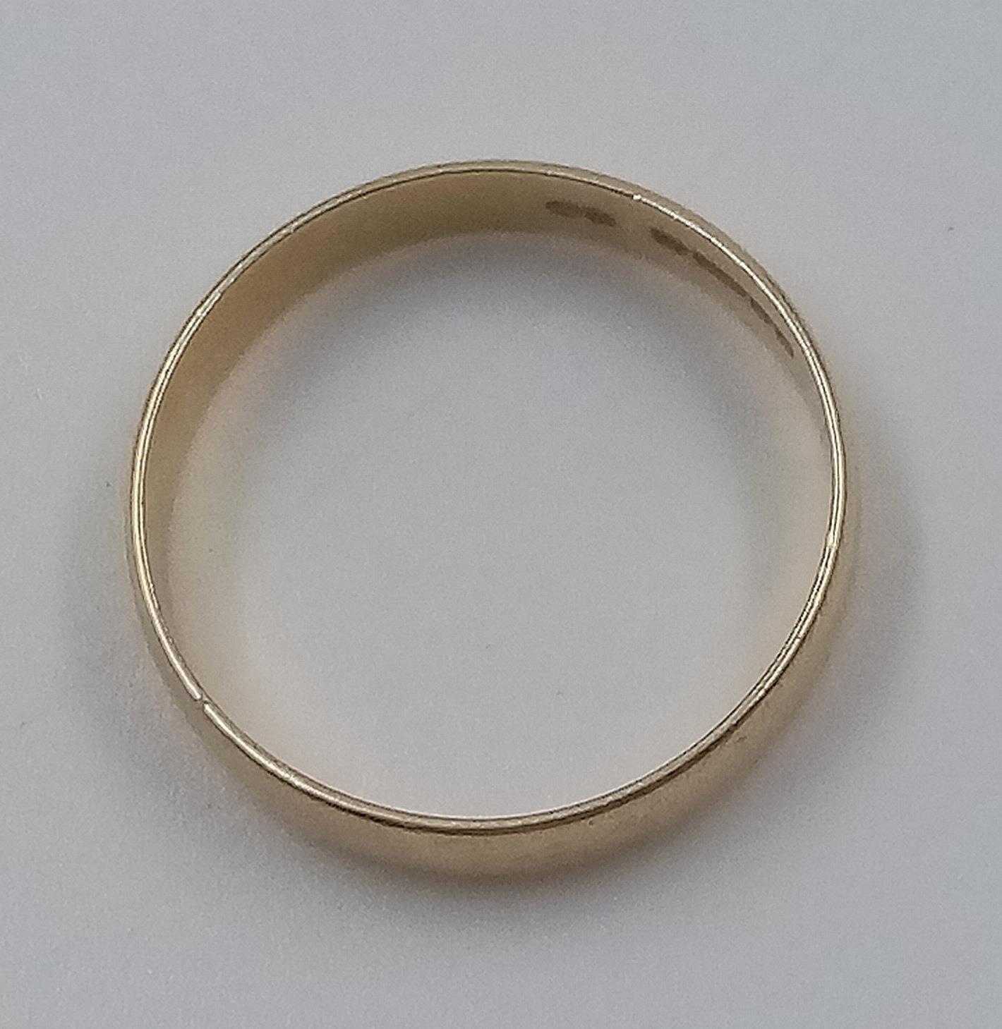 An 18k Yellow Gold Vintage Band Ring. Size O. 2.08g - Image 2 of 4