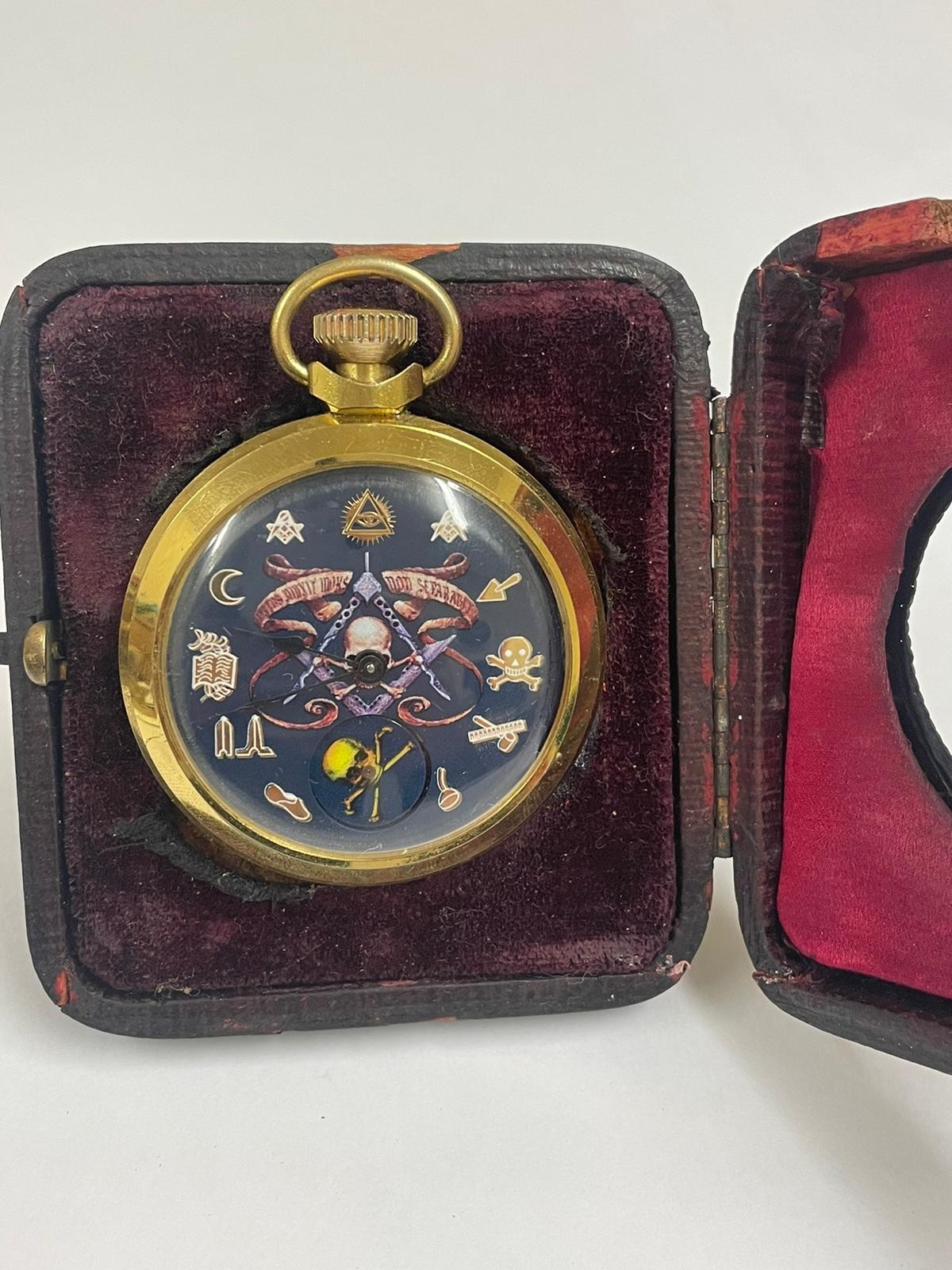Vintage Automaton rotating skull masonic pocket watch & silver case ( working ) - Image 4 of 6