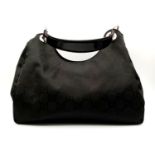 A GUCCI handbag. Appr. dimensions: 34 x 15 x 29 cm. ref: 9330