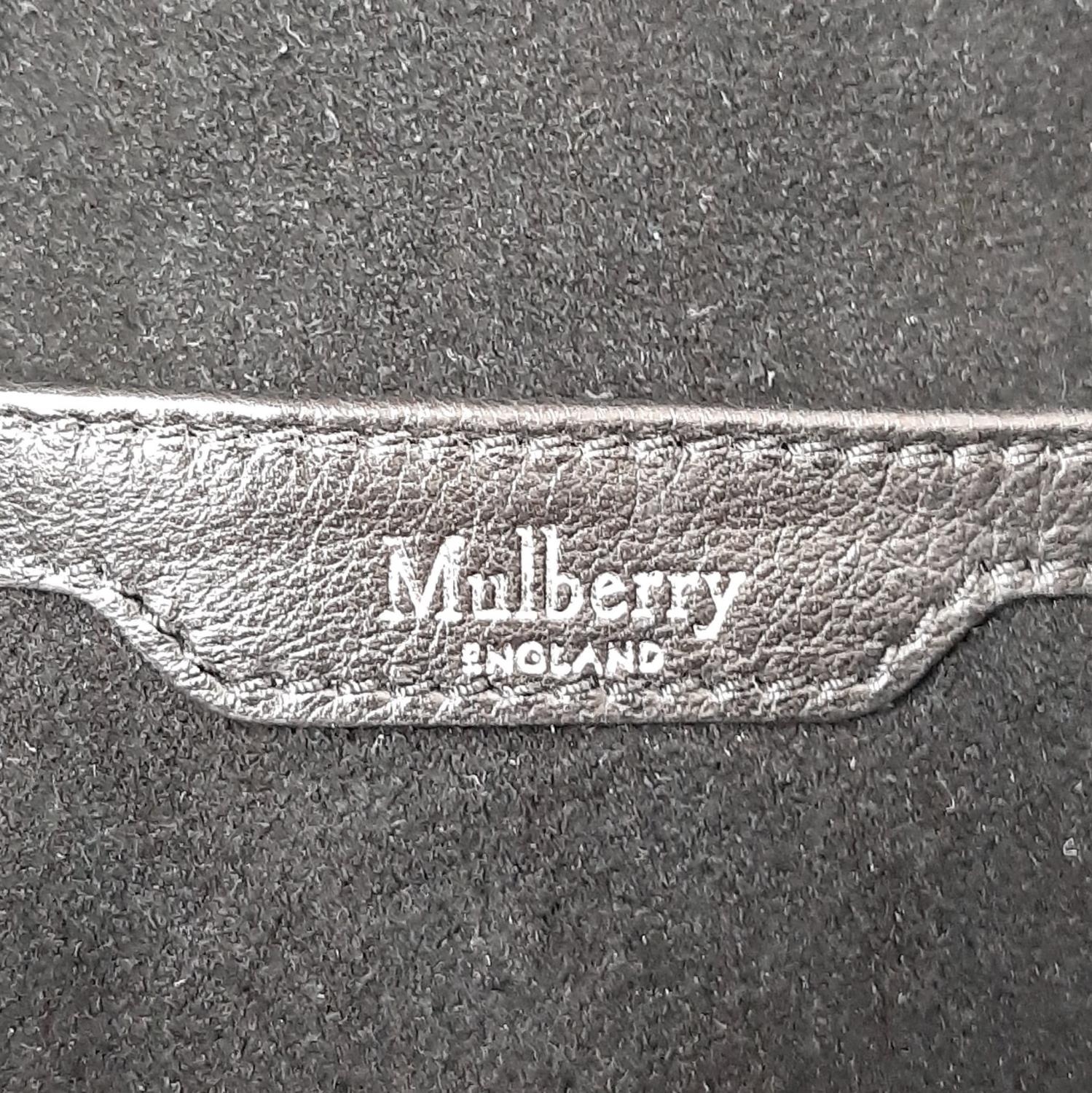 A large MULBERRY bag. Appr. dimensions: 28 x 17 x 34 . ref: 9320 - Image 6 of 6