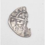 An Edward III Broken Silver Half Penny. 1335 - 1343. Please see photos for conditions.