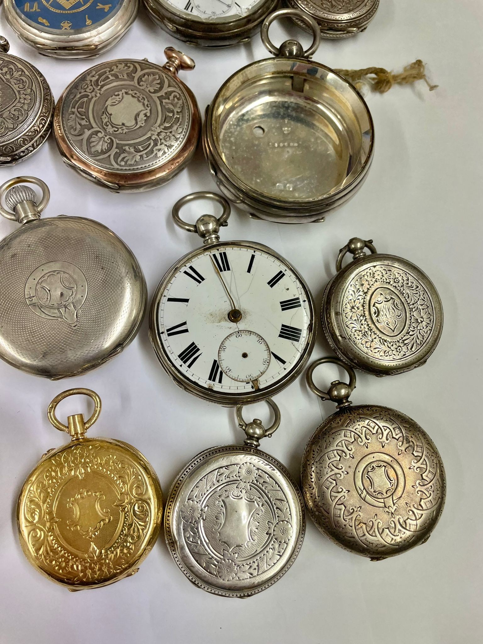 Antique & vintage silver pocket watches fusee, Waltham etc some ticking sold as found - Image 10 of 11