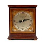 A Vintage 1950s Elliot Mantel Clock. In working order. 15 x 13cm.