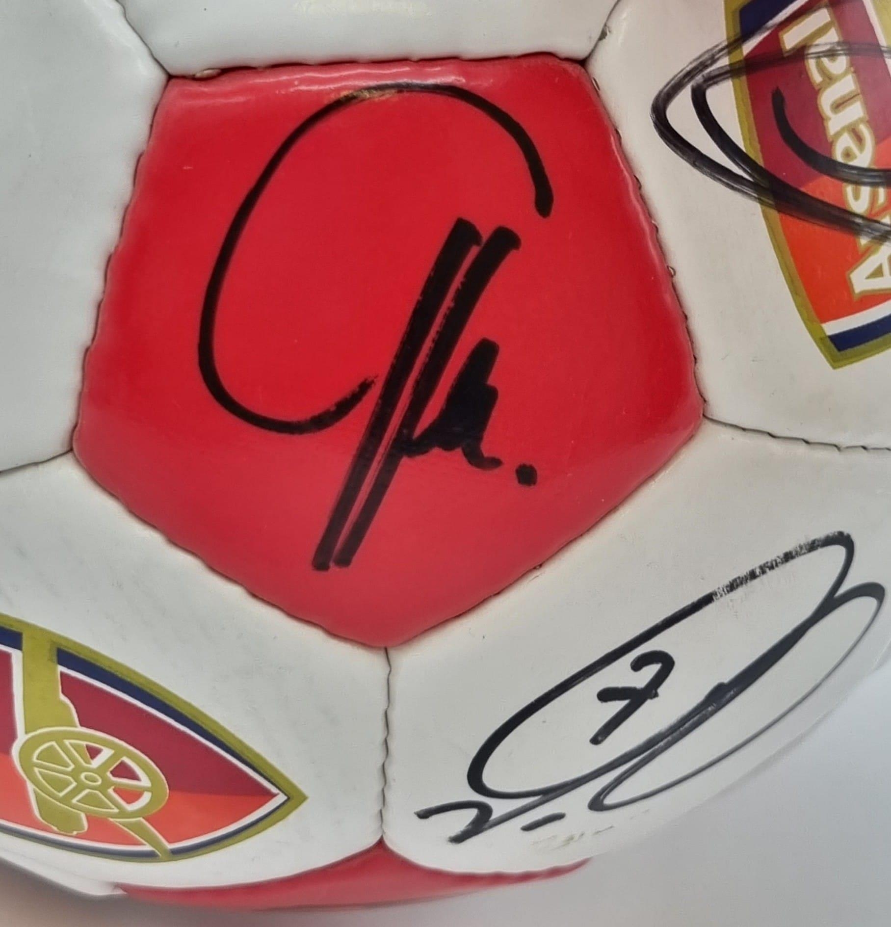 An Incredible Authentic Arsenal FC Invincibles Signed Premier League Winners Football - 2003/4 - Image 19 of 19