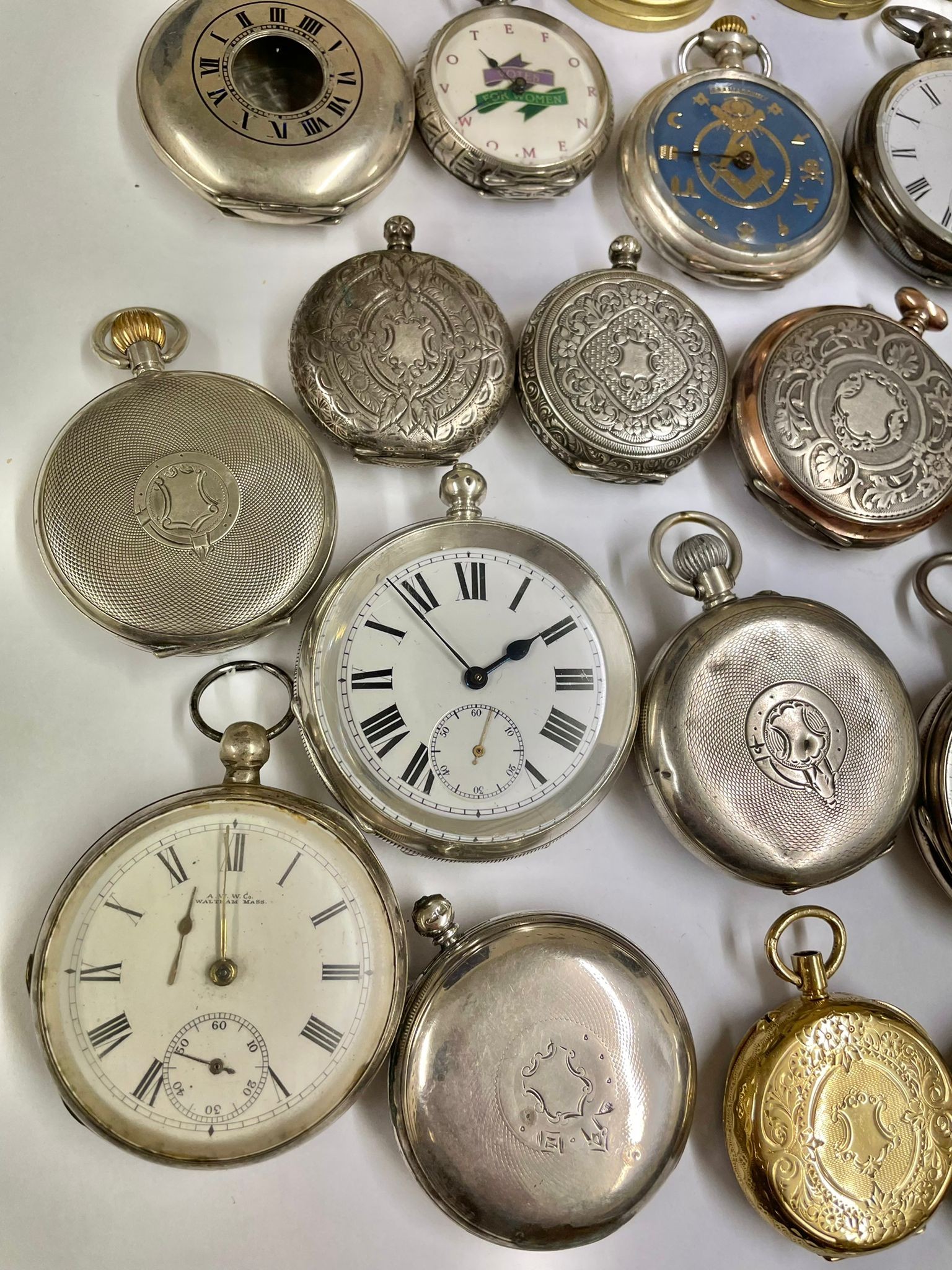 Antique & vintage silver pocket watches fusee, Waltham etc some ticking sold as found - Image 6 of 11