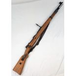 A WORLD WAR II MAUSER K98 BOLT ACTION RIFLE (DEACTIVATED) A NICE PIECE OF MILITARY HISTORY IN VERY