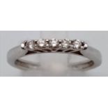 18K WHITE GOLD 5 STONE DIAMOND RING. 0.17CT. 2.5G. SIZE M 1/2.