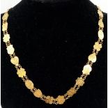 A 10K Yellow Gold Thin Floral Link Necklace. 40cm. 12.8g. Ref - 8695.