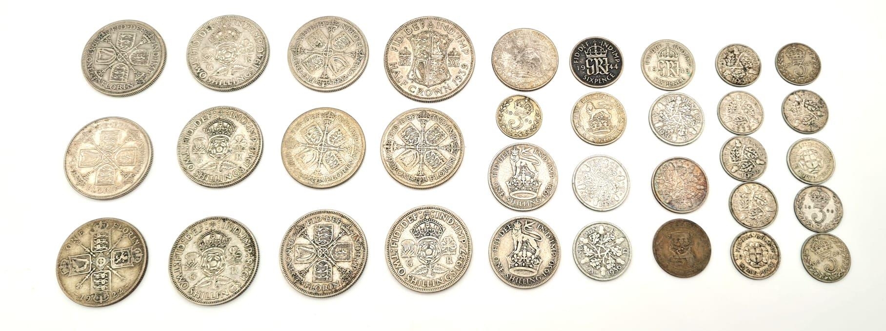 A Selection of Vintage Silver (.500) English Coins. Please see photos for conditions. 185g total - Image 3 of 8