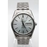 A Swiss Made Titoni Automatic Airmaster Gents Watch. Stainless steel strap and case - 35mm. Silver