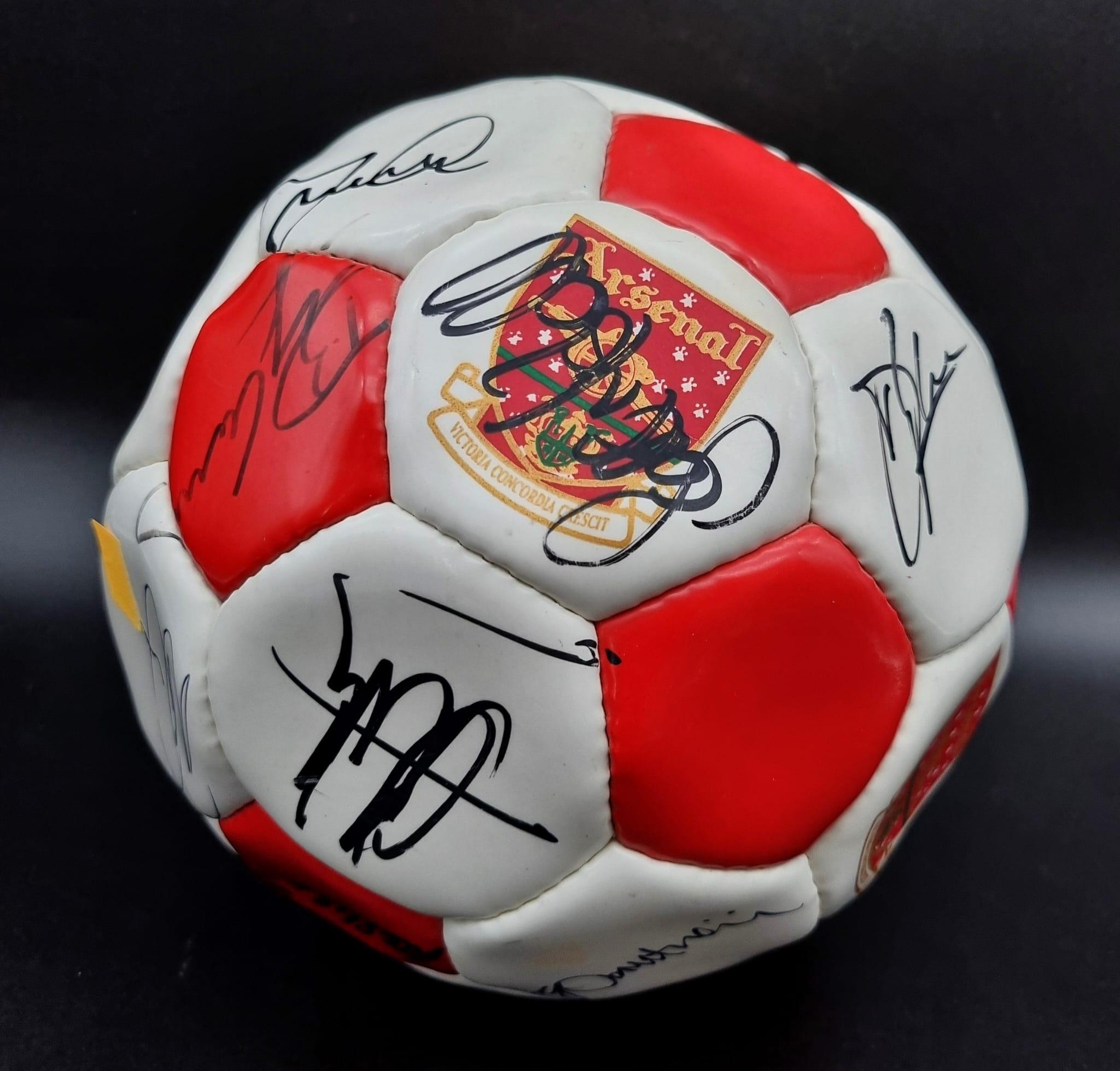 An Arsenal FC 1997/8 Double Winning Signed Football. Includes: David Seaman, Tony Adams, Ian Wright. - Bild 3 aus 8