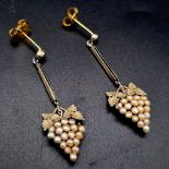 18ct white gold and platinum pearl earrings in the shape of grapes. 40mm drop, total weight 5 grams.